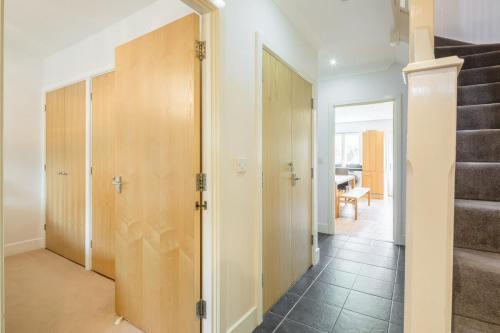 Charming & Spacious House With FREE PARKING in 聖安德魯斯堂區