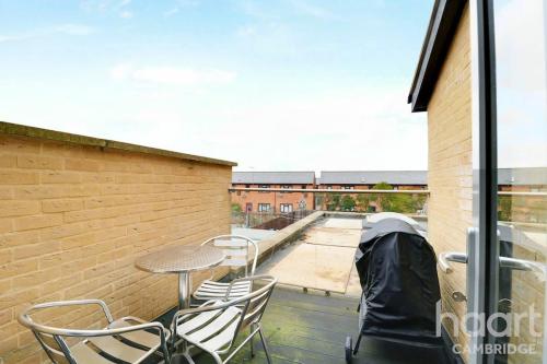 Lovely 1 Bedroom Flat with Free Off Road Parking