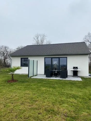 NEU! Modernes Ferienhaus Schwanbeck mit Whirlpool-Option in Dassow, Deutschland