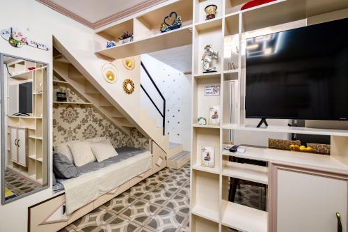 Lovely Nest Townhouse photo 3