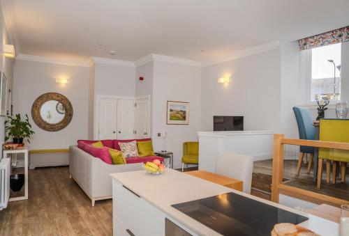 Buitenkant, The Kinross Residence in Kinross