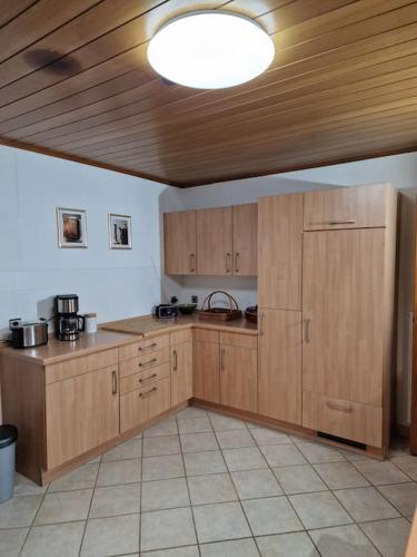 Kitchen, Schone 120qm Wohnung max 5 P, Bahnhofsnahe, TV Streaming in Buttelborn