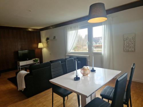 Killeberg Lavita 4-Star Single Room pool