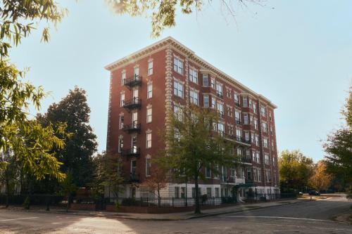 Shenandoah Mansions an Ash Hotel - image 14
