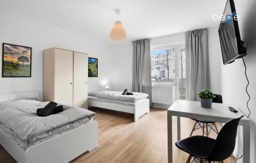 BEGE APARTMENTS: FIRM RELAX