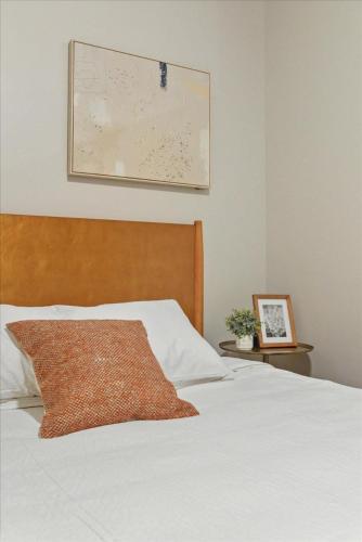 CozySuites Modern 1BR, Lawrenceville in Pittsburgh, USA