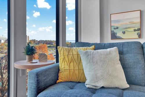 CozySuites Posh 1BR, PPG Paints Arena, Pitts in Pittsburgh, USA