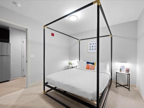 CozySuites Historic 1BR, Downtown Pittsburgh in Pittsburgh, USA