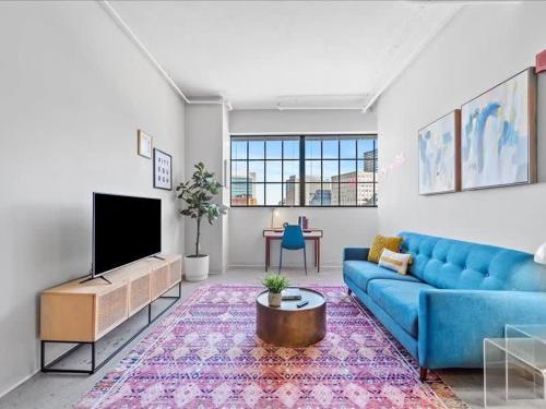 CozySuites Trendy 1BR, Downtown Pittsburgh in Pittsburgh, USA