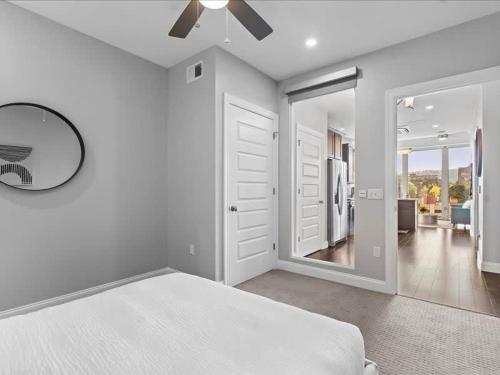CozySuites 1BR, PPG Paints Arena, Pitts in Pittsburgh, USA