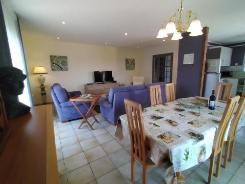 Ресторант, Holiday Home Lucinkas in Laurens