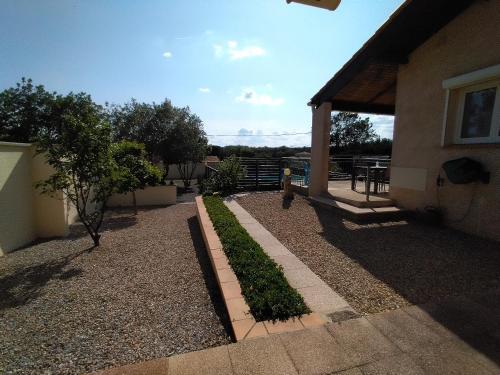 Градина, Holiday Home Lucinkas in Laurens