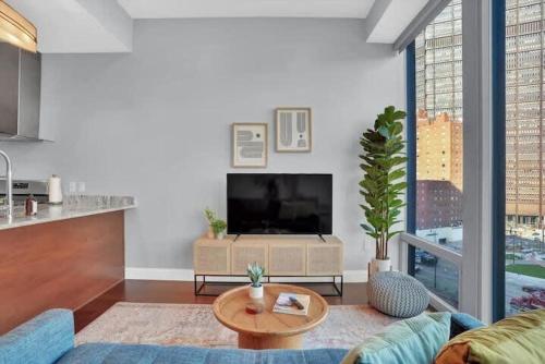 TWO Posh CozySuites, PPG Paints Arena, Pitts in Pittsburgh, USA