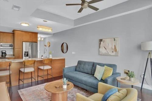 TWO Posh CozySuites, PPG Paints Arena, Pitts in Pittsburgh, USA