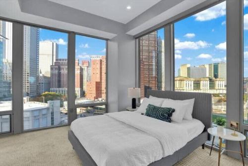 TWO Posh CozySuites, PPG Paints Arena, Pitts in Pittsburgh, USA