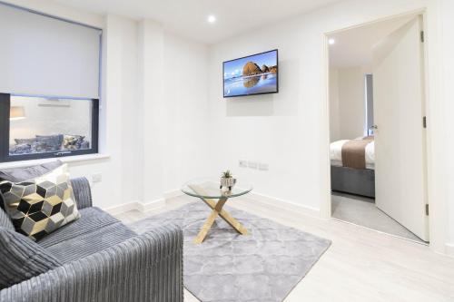 OPP Exeter LH1&2 - Behind the Cathedral with free parking! BIG SAVINGS booking 7 nights or more! 0