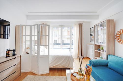 Parisian Charm Porte Maillot, Paříž