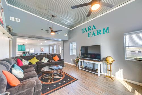 4 Mi to Whitney Lake: Home on 30 Acres!