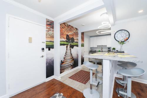 21Floor-Renovated 2BR,1Bath King and Queen Bed and Parking in Atlanta, USA
