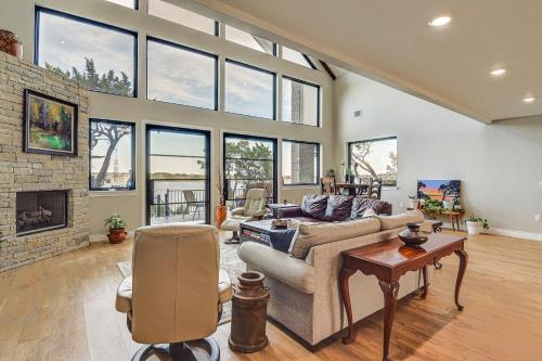 Lake Granbury Escape with Deck Fire Pit and Gazebo! - image 11