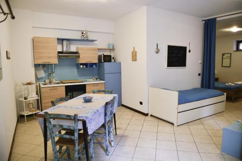 A casa di Sole Brovello - Apartment - Brovello-Carpugnino