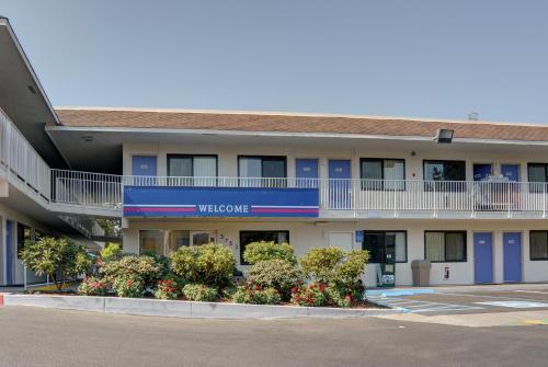 Motel 6-Springfield, OR - Eugene North