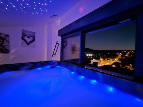 Love and Spa du Château (Love and Spa du Chateau) in Volonne