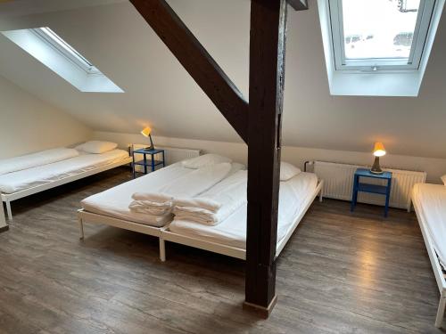 Clown and Bard Hostel - image 13