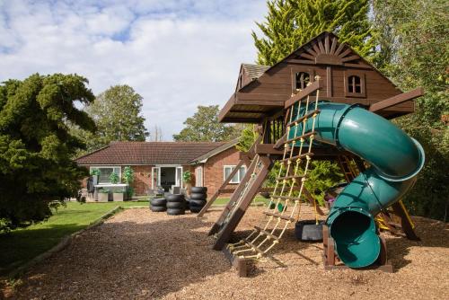 Deluxe 2 3 Bed HotTub SkyTV Deluxe 2 3 Bed HotTub SkyTV