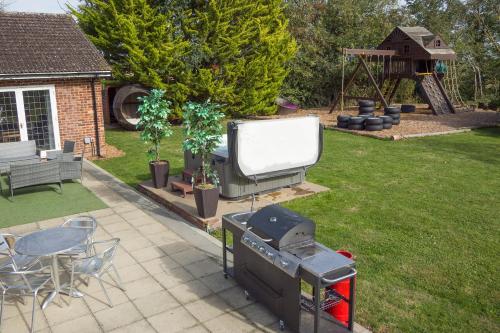 Deluxe 2 3 Bed HotTub SkyTV Deluxe 2 3 Bed HotTub SkyTV