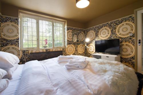 Deluxe 2 3 Bed HotTub SkyTV Deluxe 2 3 Bed HotTub SkyTV