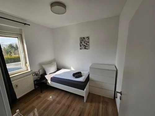 High Moon Apartment House in Nienburg with Wifi in Grimschleben, Deutschland