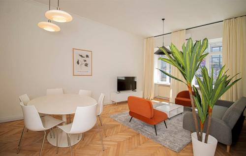 Chic 3BR Apt Near Fabrika - By Wehost