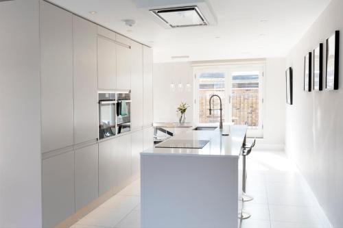 Luxurious Central Windsor Town House, Windsor (photo 10)