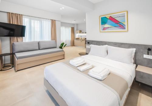 1 queen bed, 1 sofa bed