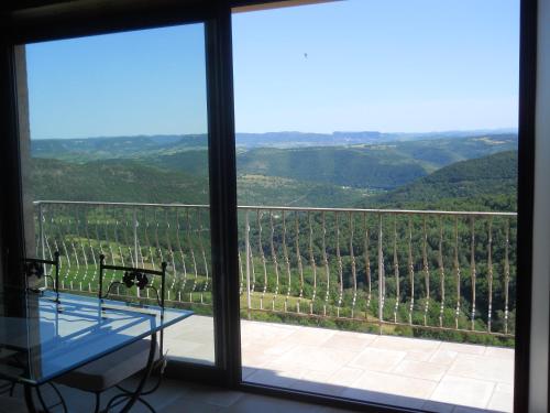 Maison avec vue panoramique - Location saisonnière - Montjaux