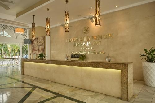 大堂, Bahia Principe Luxury Runaway Bay – All Inclusive - Adults only in 逍遙海灣