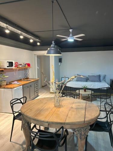 One-Bedroom Apartment room in 