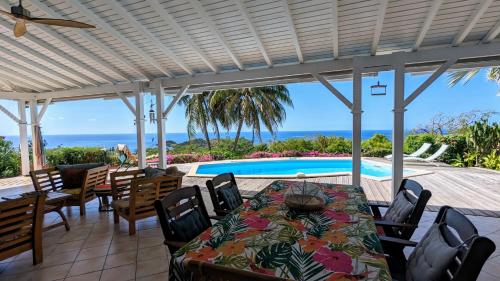 View, Villa FALVERT in Bouillante