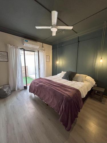 One-Bedroom Apartment image 9