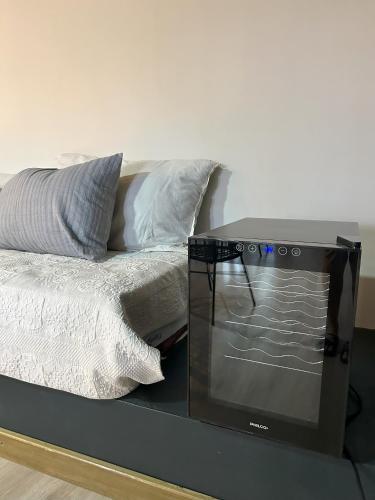 One-Bedroom Apartment image 8