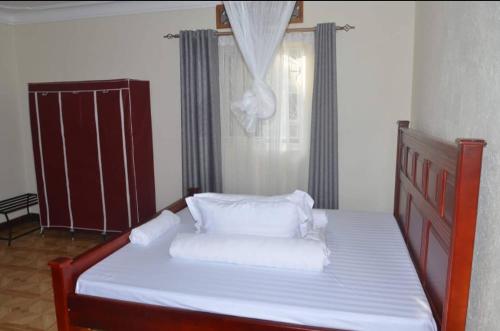 Migingo Suites