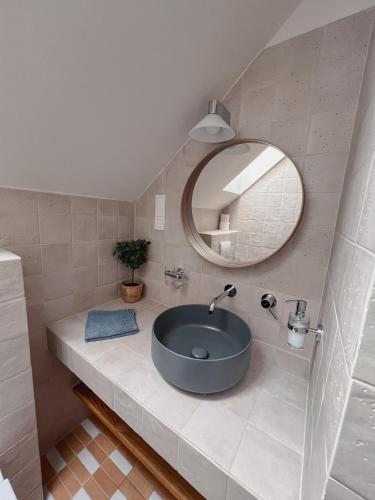 Pécsely House Apartman - image 9