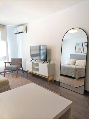 One-Bedroom Apartment image 9
