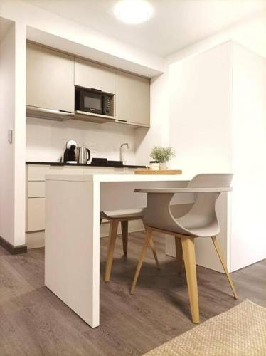 One-Bedroom Apartment image 2