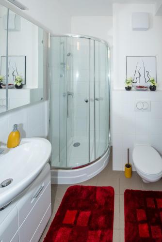 Lipi Apartment - image 12