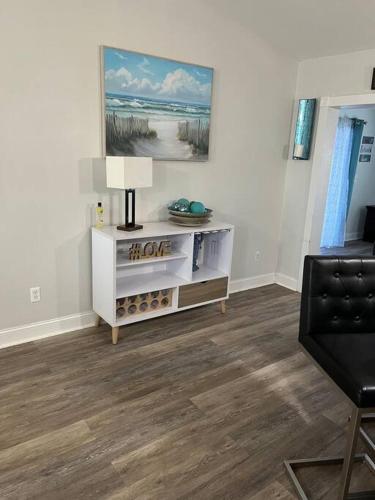 Glamorous home-Minutes to the beach & Downtown in Royal Palm Beach, USA