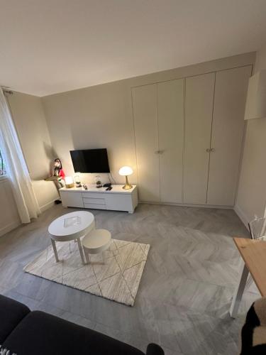 Studio Villennes sur seine cosy Paris Versailles in Вилен-сюр-Сен