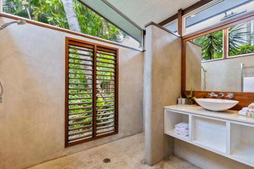 Three-Bedroom Villa image 7