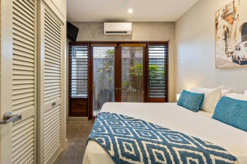 Three-Bedroom Villa image 6
